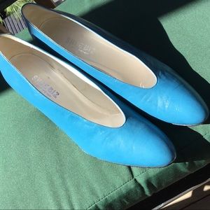 HENRI BENDEL ITALIAN LEATHER HEEL SHOE BIZ 9.5 AA